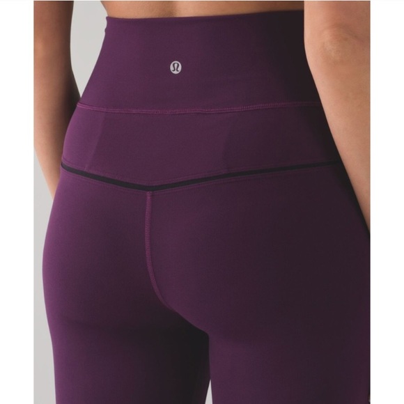Lululemon High Rise. Size 6 - Picture 2 of 3